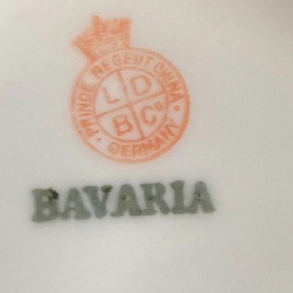 Antique Bavarian floral hat pin holder with 2 pins - Picture 6 of 6